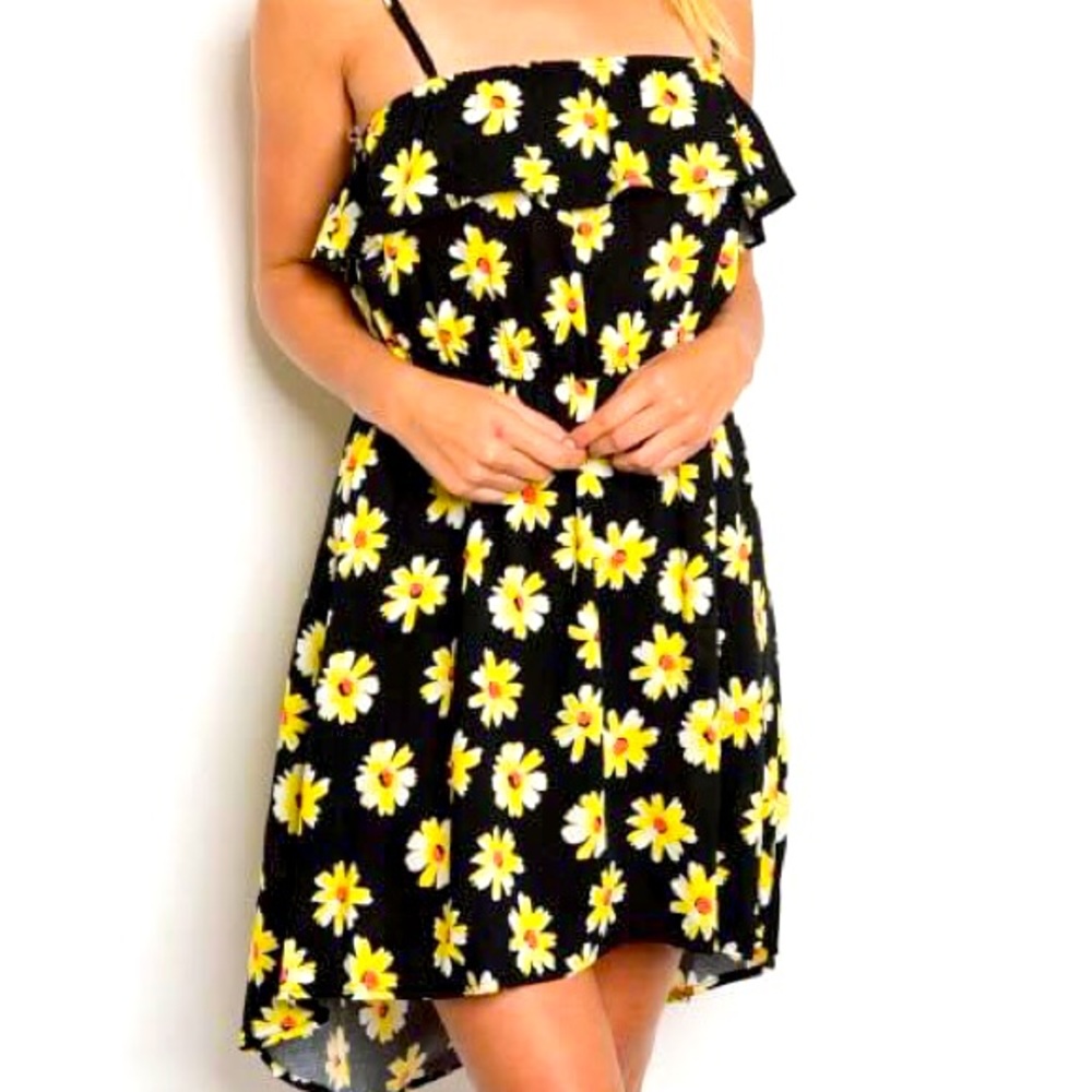 Black and flower high low design dress 
Size S  ,M , L NEW DRESS